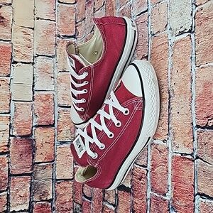 CONVERSE ALL-STAR CHUCK TAYLOR LOWTOP SHOES WOMANS SIZE 5 GUC